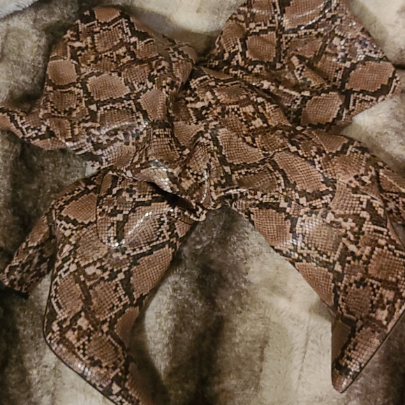 Boots - Picture 3 of 6